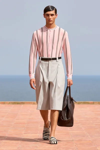 Look 17
